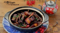能打动心灵的食物——茶树菇红烧肉