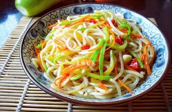 素炒米线