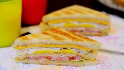 早餐-俱乐部三明治/Club sandwich