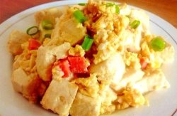 蛋包豆腐丁---鸡蛋豆腐香肠的简单美味！