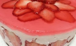 免烤草莓冻芝士蛋糕（简单易学版）