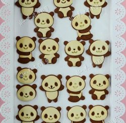 双色熊猫饼干与哆啦A梦饼干