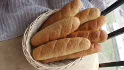 纯手工制作的燕麦面包