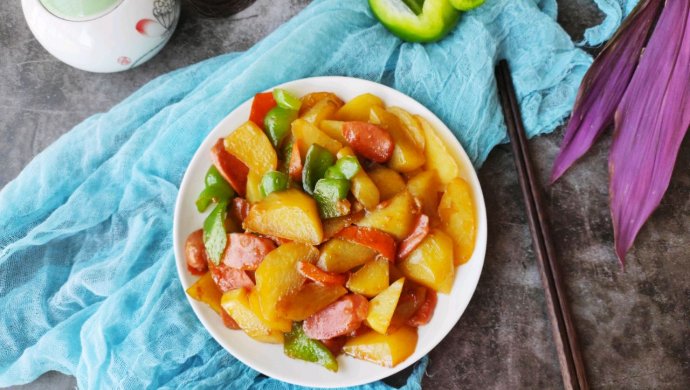 #肉食者联盟#青椒炒土豆！比肉还好吃！