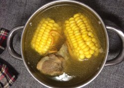 虫草花猪骨玉米汤----壮阳食补汤