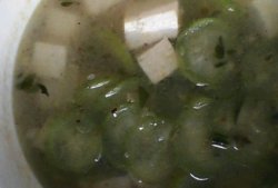 瘦腰汤：丝瓜豆腐汤
