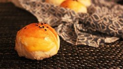 蛋黄酥-酥酥酥到掉渣的美味
