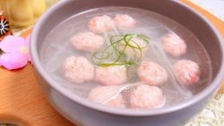 虾丸萝卜汤 宝宝健康食谱