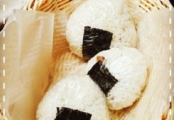 「海贼王Sanji料理」⑾尾田老师最爱の鲔鱼饭团