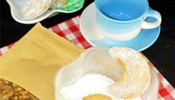 豆果独家超酥化的【核桃月牙酥】—冬季暖身