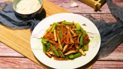 素食——芹菜胡萝卜炒香干