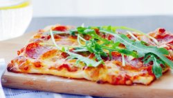 意式薄底披萨+自制披萨酱