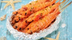 夏日撸串喽！洞庭盐焗串烤虾