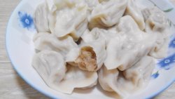 东北酸菜系列——猪肉酸菜水饺