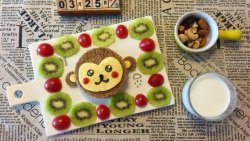 儿童早餐—小猴子照烧三文鱼蔬菜三明治