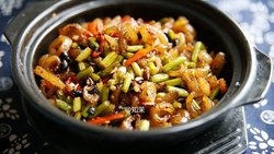 满满的胶原蛋白【老干妈爆猪皮】