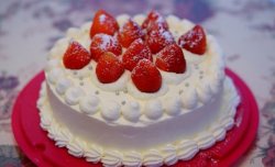 草莓戚风奶油蛋糕（8寸）