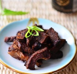 黑啤牛肉干