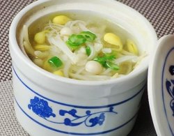金针豆芽汤