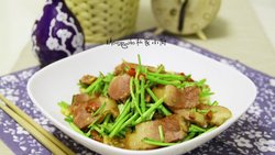 芦蒿炒腊肉【Mosqutio私家小厨】