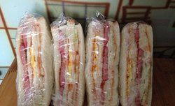 青瓜火腿鸡蛋三明治
