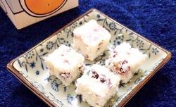 「蔓越莓牛奶小方」