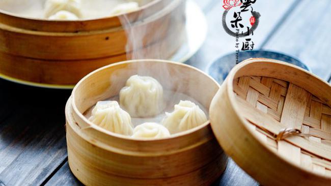 鲜汁四溢的小笼汤包——附详细包子手法图