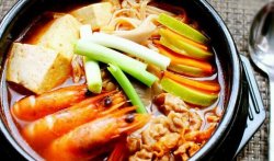 韩式肥牛鲜虾锅