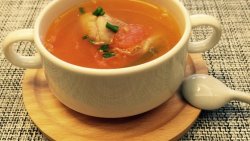 滋养的番茄排骨汤