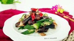 【黑皮鸡枞菌炒秋葵】