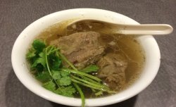 清炖牛排骨汤【三朵金花大饭店】