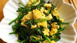 菠菜炒鸡蛋