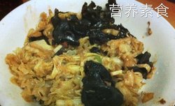 黑白耳配大白菜