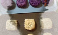 莲蓉紫薯月饼紫薯莲蓉月饼