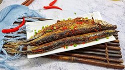 简单美味的麻辣烤秋刀鱼