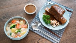 牛排x奶炖鲜蔬鸡肉 | 日食记