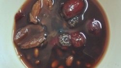 黑豆红枣甜汤
