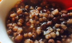 红豆薏仁杂粮粥（减肥去水肿）