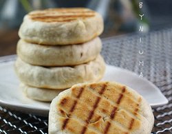 坚果红枣馅饼
