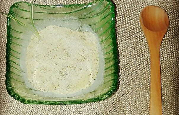 自制清洁绿豆粉面膜