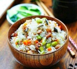 电饭煲饭