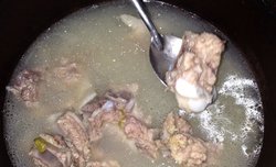 砂锅清炖排骨