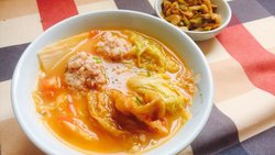 一人食 西红柿白菜自搭炖汤