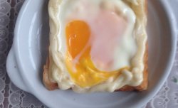 鸡蛋三明治