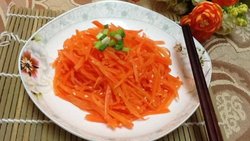 凉拌胡萝卜丝