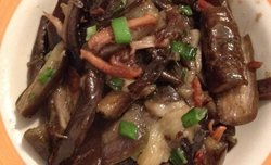 茄子炒鱿鱼干