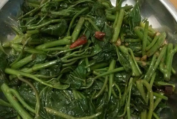 家常清炒番薯藤
