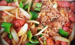 爆炒小火腿肠