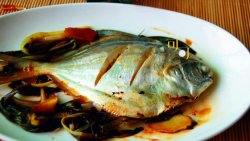 葱姜焗鲳鱼：不用煎鱼又香味浓郁的平鱼做法