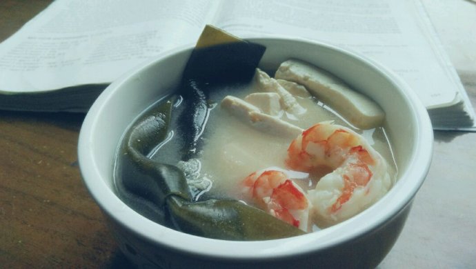 鲜虾海带豆腐汤(预防乳腺癌)附快熬高汤的做法
